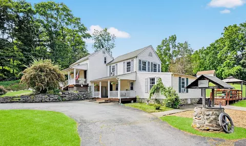 391 Bull Mill Rd, Chester, NY 10918
