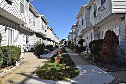 66 Henry St #1, Hempstead, NY 11550
