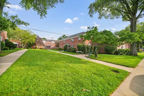 520 Tuckahoe Rd #3B, Yonkers, NY 10710