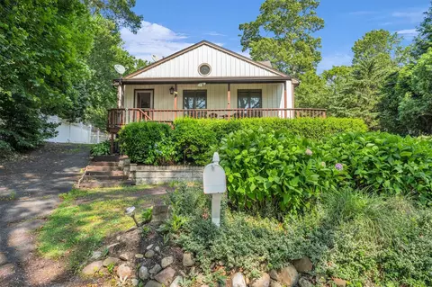 41 Tyler Ave, Sound Beach, NY 11789
