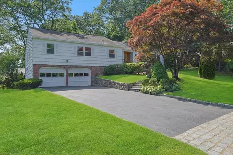165 Rock Creek Ln, Scarsdale, NY 10583