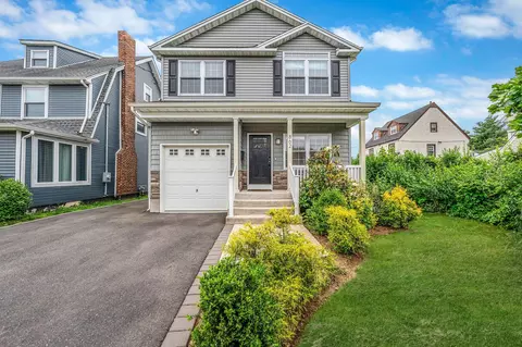 862 Jayne Pl, Baldwin, NY 11510