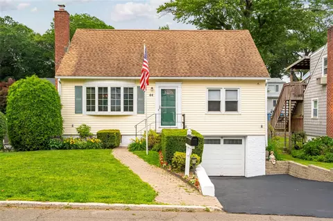 44 N Perkins Ave, Greenburgh, NY 10523