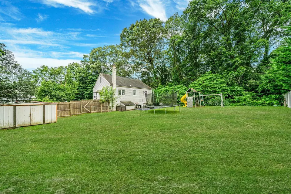 Exterior - 326 Concord St, Dix Hills, NY 11746 photo 7 of 7