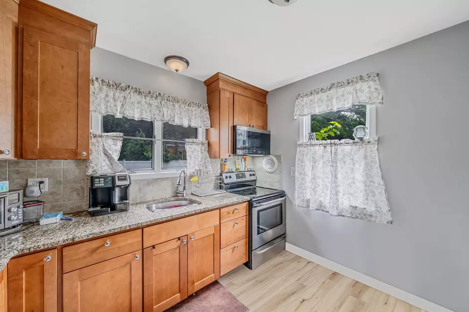 Kitchen - 326 Concord St, Dix Hills, NY 11746 photo 2 of 2