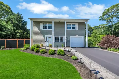 12 Turin St, Brookhaven, NY 11772