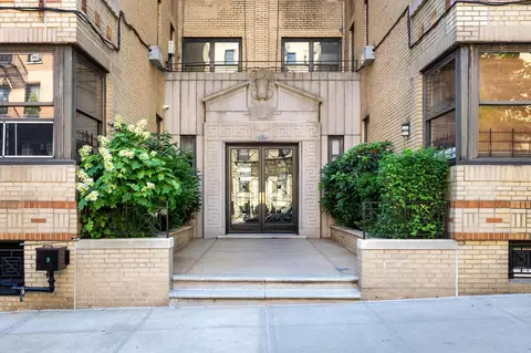 251 Seaman Ave #6A, New York, NY 10034
