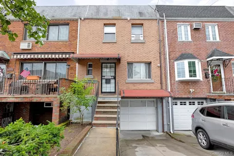 66-48 73rd Pl, New York, NY 11379