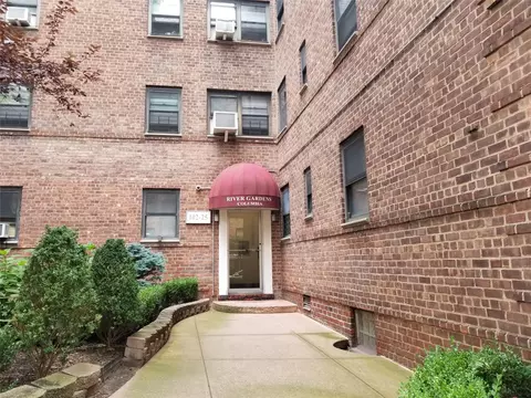 102-25 67 Rd #5D, Forest Hills, NY 11375