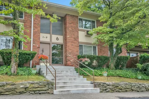 6 Rolling Way #M, Peekskill, NY 10566