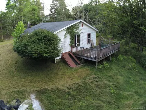 44 Stony Rd, Rochester, NY 12404