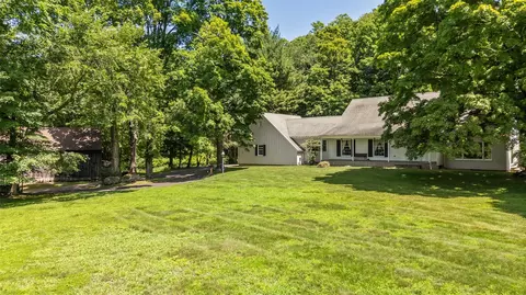 249 Old Post Rd, Mount Kisco, NY 10549