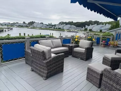 1 Harbour #1, Blue Point, NY 11715