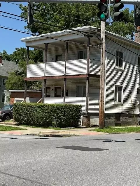 61-63 Franklin St, Poughkeepsie, NY 12601