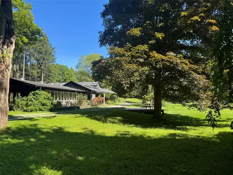 185-199 Field Rd, Rhinebeck, NY 12572