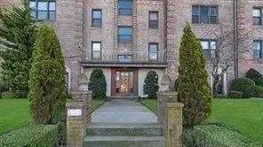 128-11 Newport #4C, New York, NY 11694