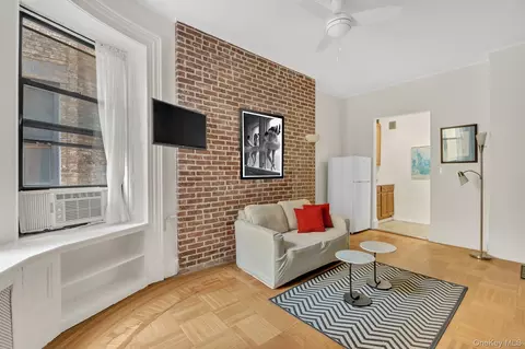 293 Riverside Dr #4B, New York, NY 10025