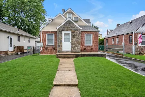 231 Wilson St, West Hempstead, NY 11552