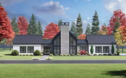 8 Chelsea Rd, Wappinger, NY 12590