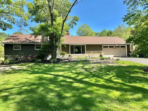282 Petticoat Ln, Crawford, NY 12721