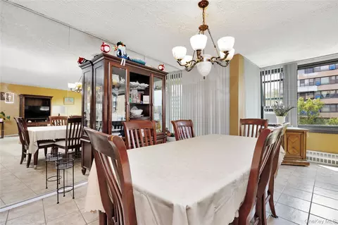 Dining - 166-31 9th Ave #6A, New York, NY 11357 photo 1 of 1