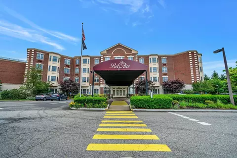 50 Merrick Ave #409, East Meadow, NY 11554