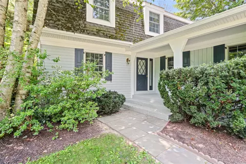 21 Kipp St, New Castle, NY 10514