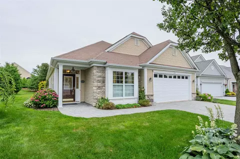 11 Burnett Ct, Mount Sinai, NY 11766