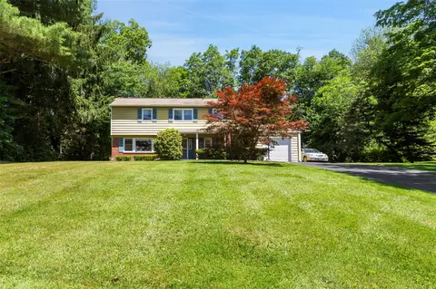 990 Lester Rd, Yorktown, NY 10598