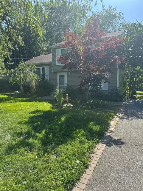 716 Narragansett Ave, Brookhaven, NY 11772