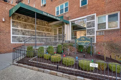 2 Bronxville Rd #4L, Yonkers, NY 10708
