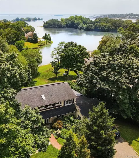 81 Seaview Ave, New Rochelle, NY 10801