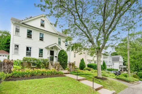 28 Lee Ave, Scarsdale, NY 10583