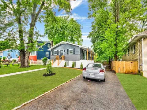 166 Sears Ave, Greenburgh, NY 10523