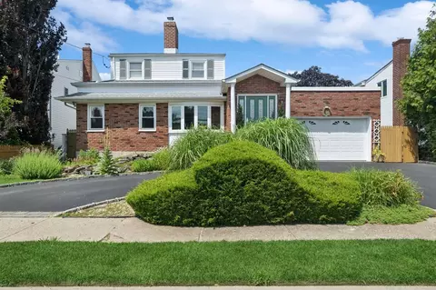 3380 Park Ave, Oceanside, NY 11572