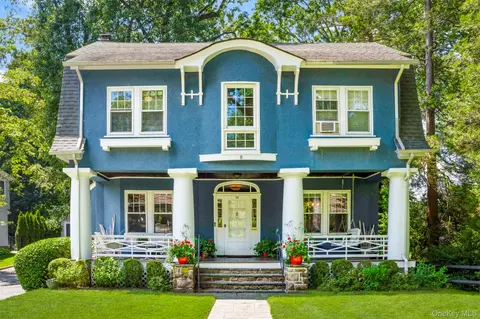 75 Young Ave, Pelham, NY 10803