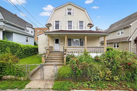 31 Maple Ave, Harrison, NY 10528