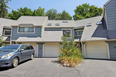 283 Treetop Cir, Clarkstown, NY 10954