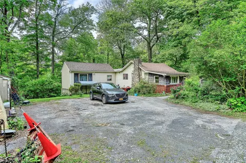 14 Silver Trl, Monroe, NY 10950