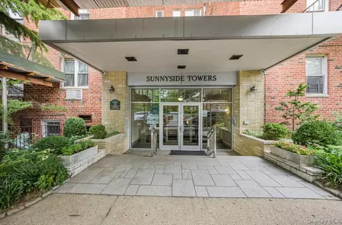 46-01 39th Ave #106, Sunnyside, NY 11104