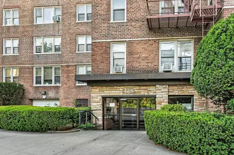 4265 Webster Ave #6A, New York, NY 10470