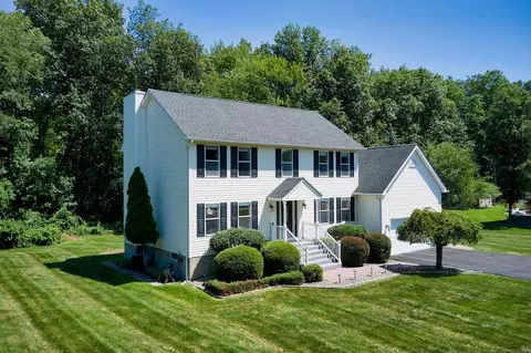 106 Moonlight Dr, Stormville, NY 12582