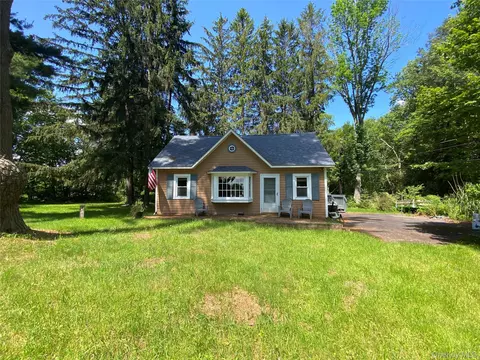 13 Fisher Rd, Cochecton, NY 12726