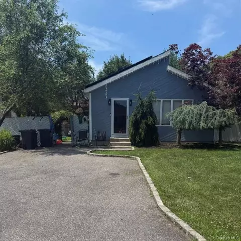 268 Haven Ave, Ronkonkoma, NY 11779