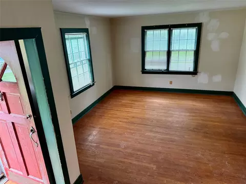 Living - 81 Route 82, Fishkill, NY 12524 photo 2 of 4