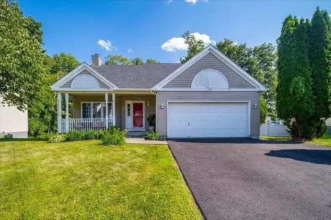 10 Lyford Ln, Poughkeepsie, NY 12601