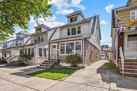 59-39 156th St, Flushing, NY 11355