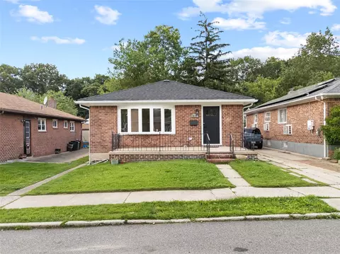 226-07 76 Rd, New York, NY 11364