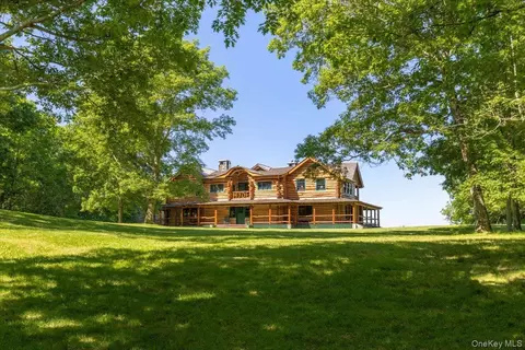 367 Prospect Hill Rd, Pine Plains, NY 12567