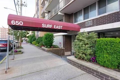 650 Shore Rd #3C, Long Beach, NY 11561